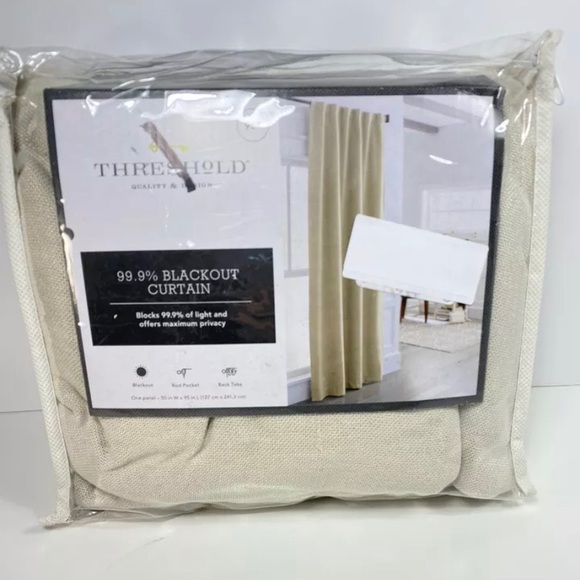 Threshold Linen Aruba Blackout Curtain 50 x 95 - Picture 2 of 4